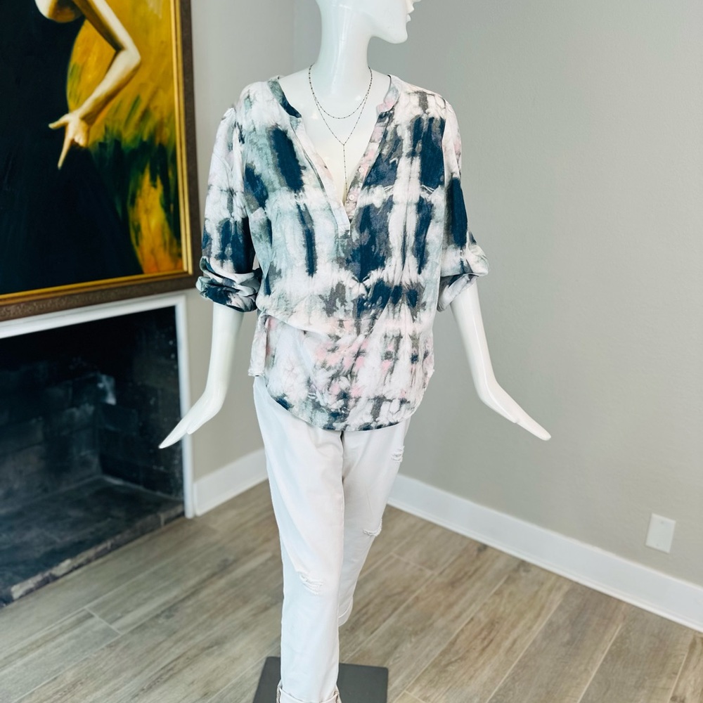 Peace Love World Relaxed Bohemian Tie Dye Blouse.